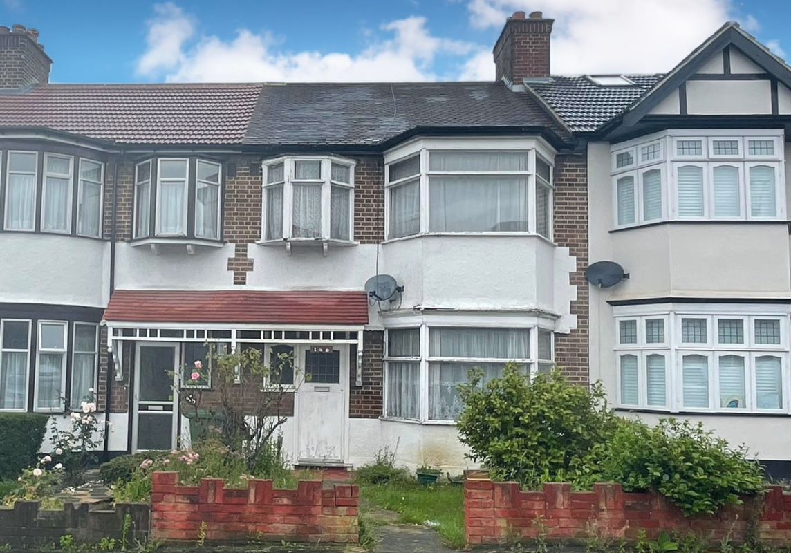 144 Stanley Avenue, Romford, Essex, RM2 5DA