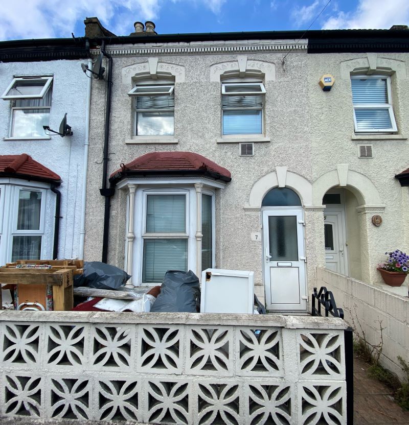 First Floor Flat, 7 Cornwall Road, Edmonton, London, N18 2QN