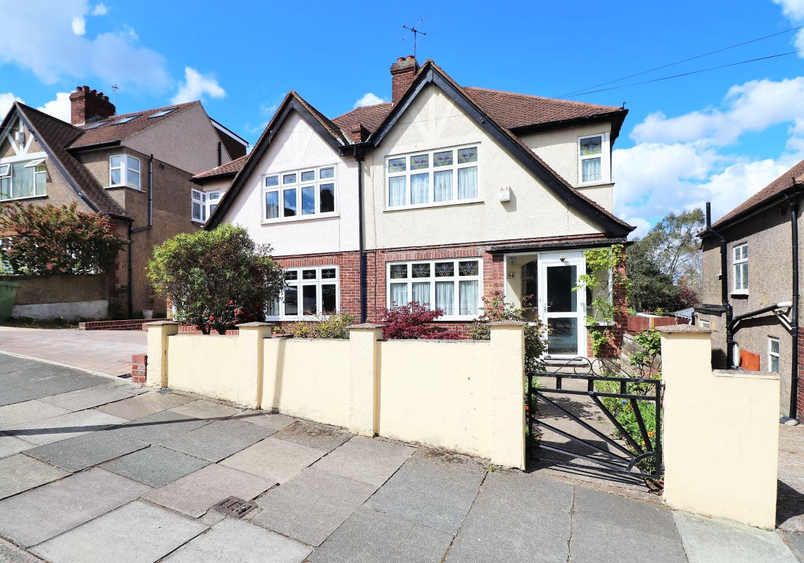 54 Brinklow Crescent, Woolwich, London, SE18 3BP