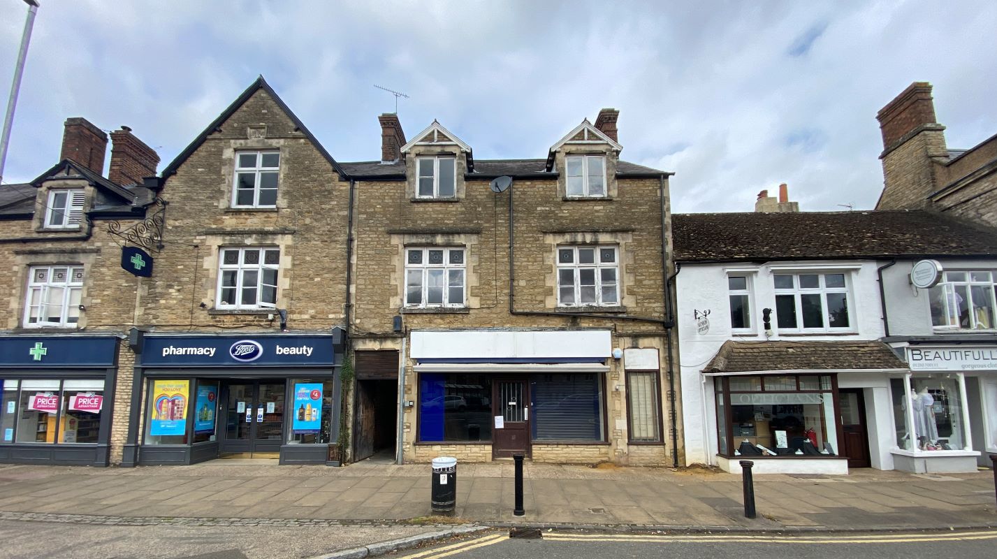 44 Market Place, Brackley, Northamptonshire, NN13 7DP