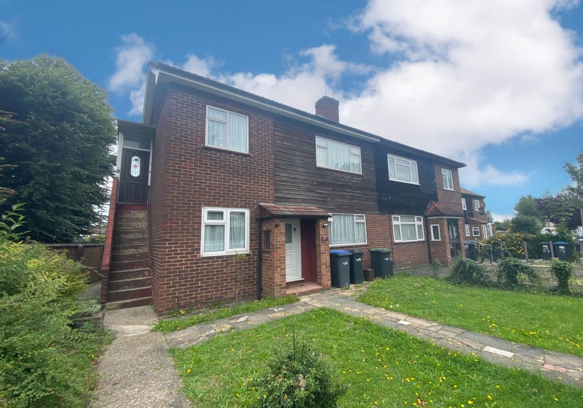 2A Putney Road, Enfield, Middlesex, EN3 6NJ