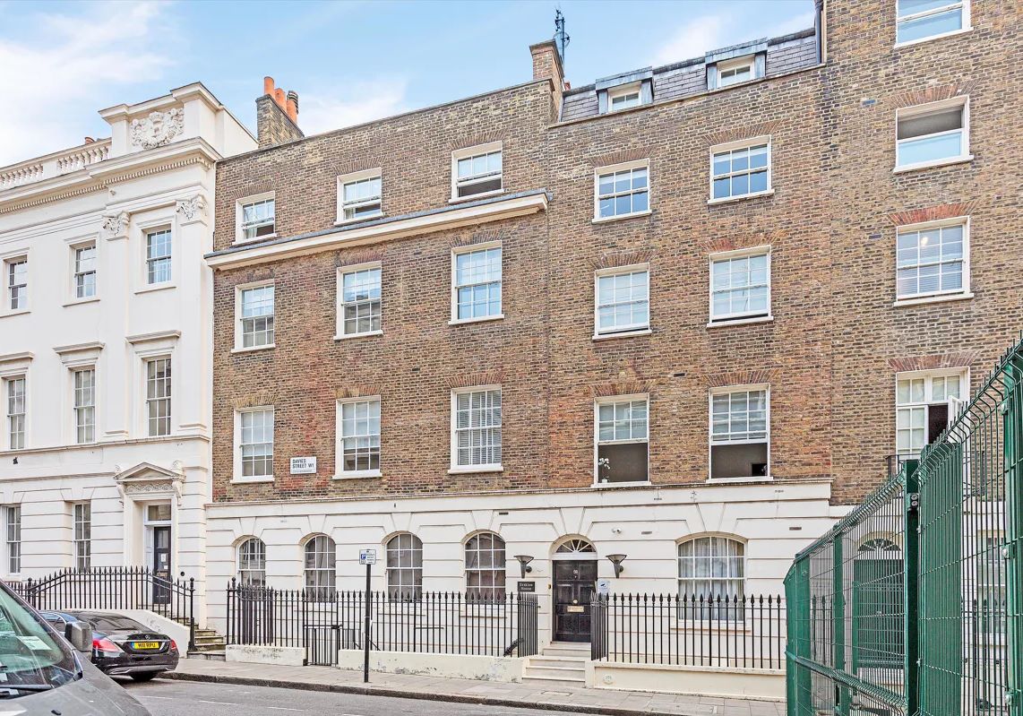 Flat B, 59 Davies Street, Mayfair, London, W1K 5JT