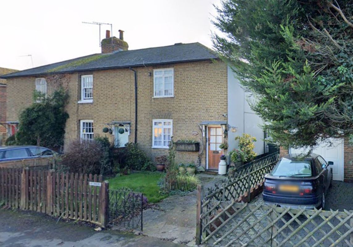 56 Bridge Road, Chertsey, Surrey, KT16 8LA