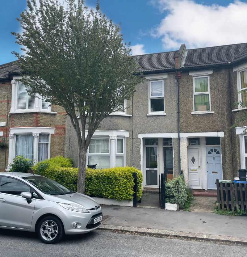 32 Archer Road, South Norwood, London, SE25 4JN