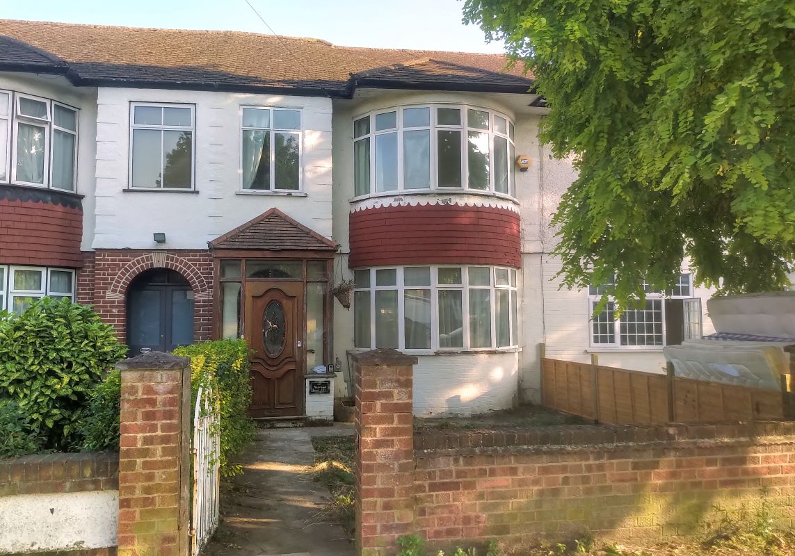 101 Halstead Road, Winchmore Hill, London, N21 3DR