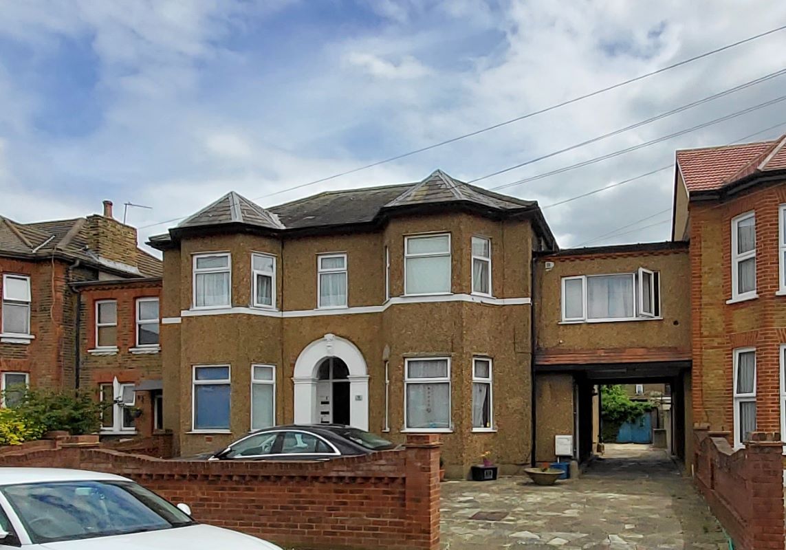 13D Broomhill Road, Ilford, Essex, IG3 9SH