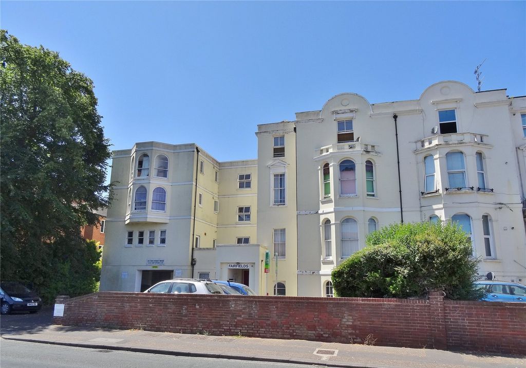 Flat 16 Fairfield, 15 Broadwater Road, Worthing, West Sussex, BN14 8AD