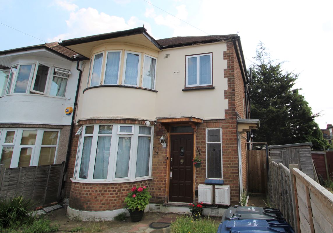 33A Stanley Avenue, Greenford, Middlesex, UB6 8NW