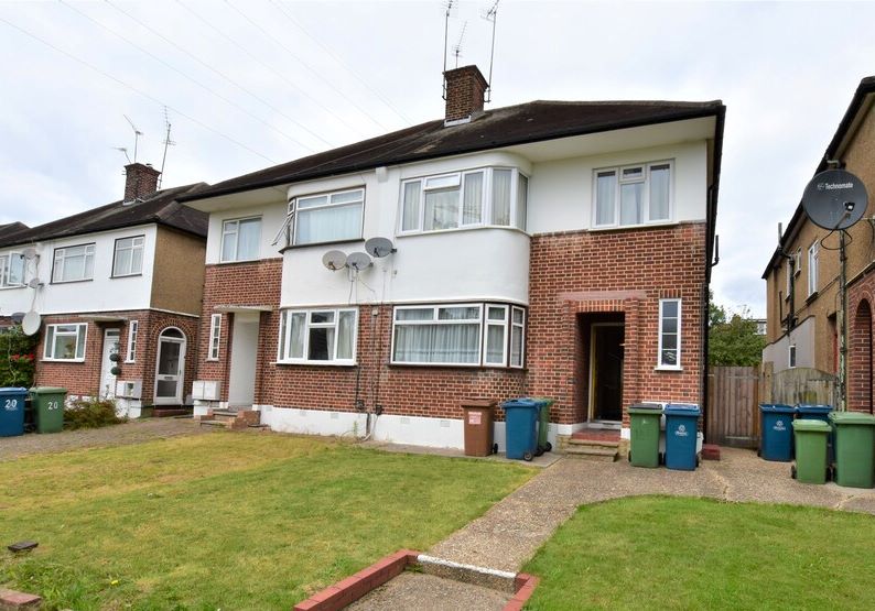 17 Imperial Close, Harrow, Middlesex, HA2 7LN