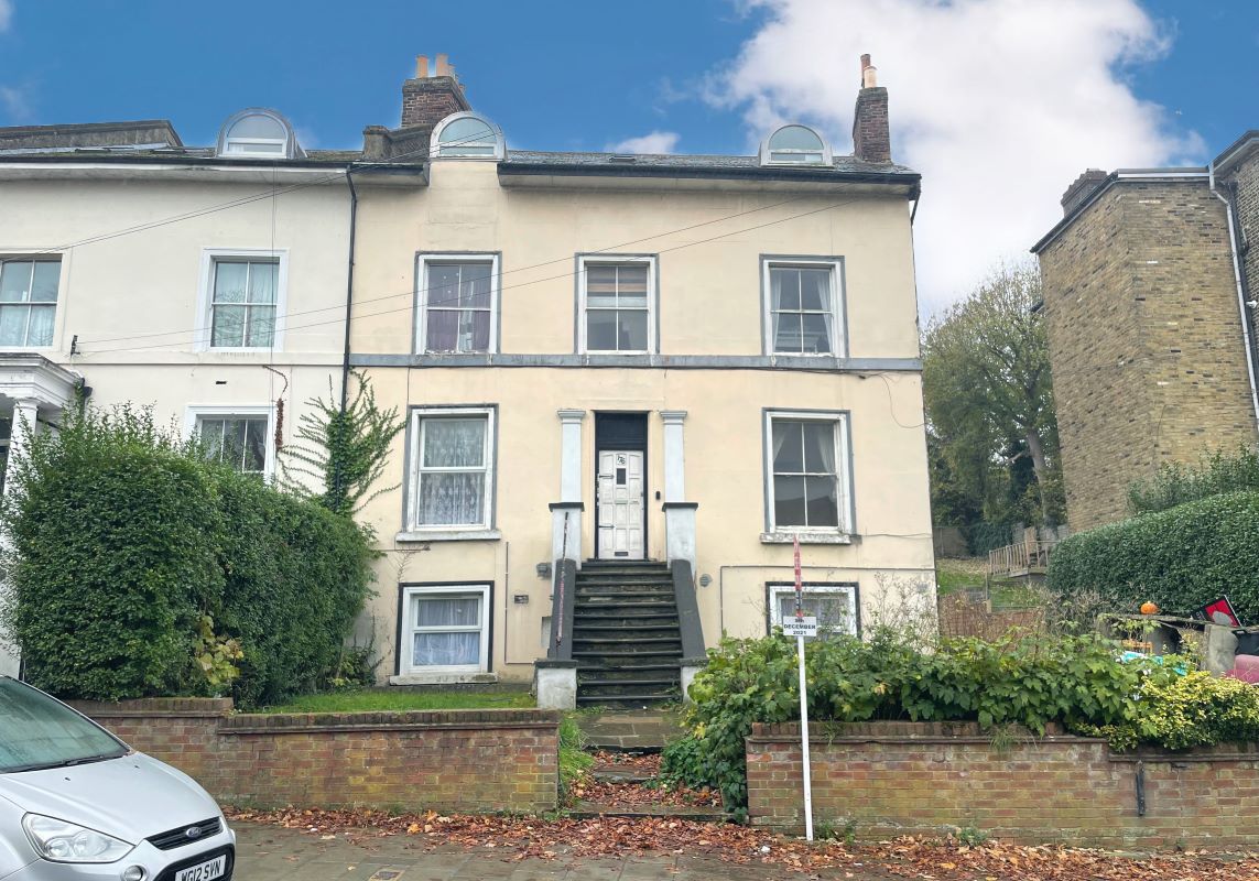 Flat D,176 Knollys Road, Streatham, London, SW16 2JS