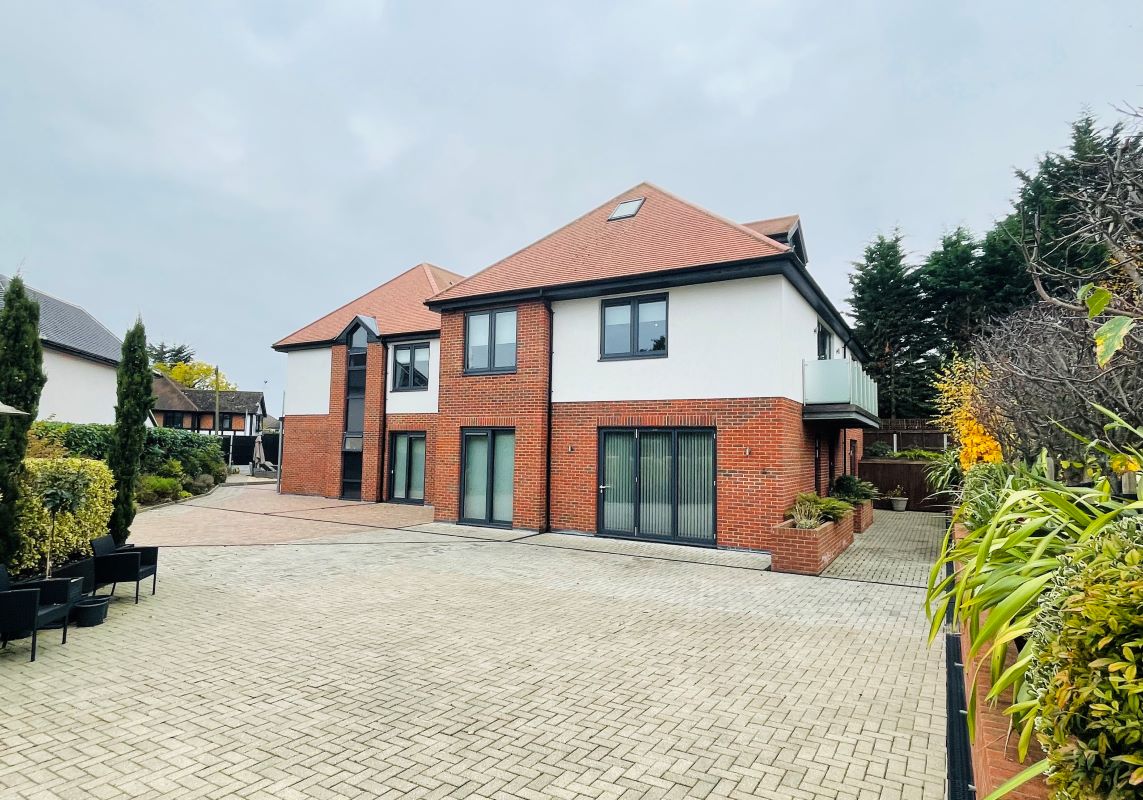 1-14 Eden Lodges, Eden Avenue, Chigwell, Essex, IG7 5JE