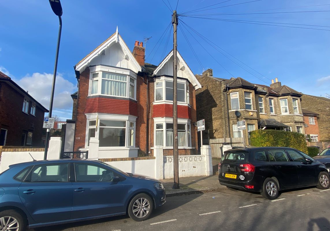 Ground Floor Front Flat, 176 Carlyle Road, Ealing, London, W5 4BJ