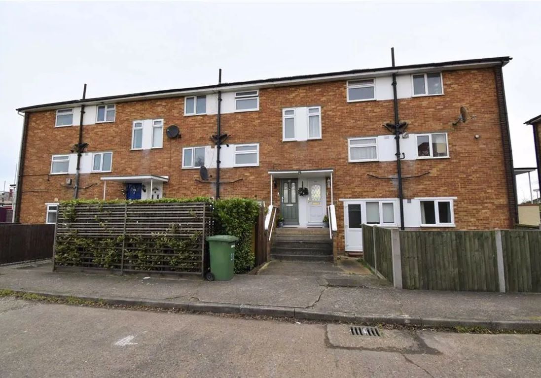 23 Bourne Court Station Approach, South Ruislip, Ruislip, Middlesex, HA4 6SW