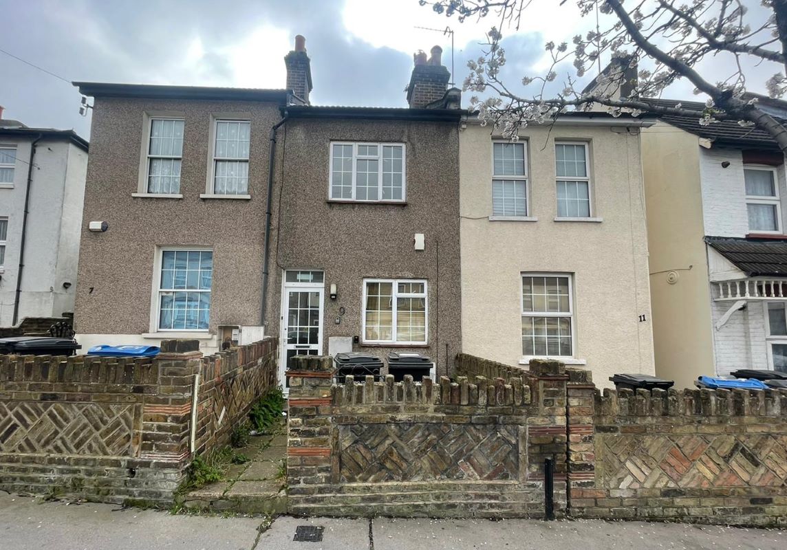 9 Dennett Road, Croydon, Surrey, CR0 3JD