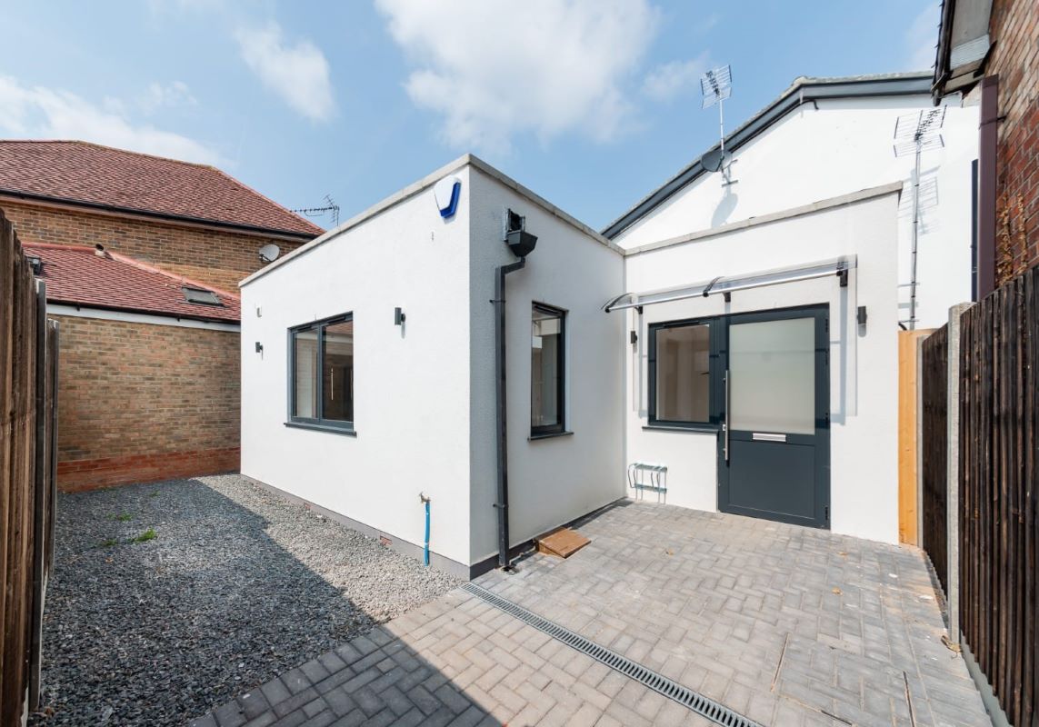 3 The Mews, Truro Road, Wood Green, London, N22 8EL