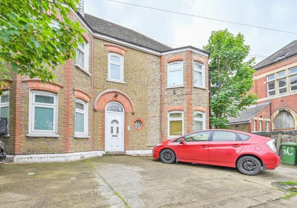 Flat 4, 3 Chester Road, Forest Gate, London, E7 8QT