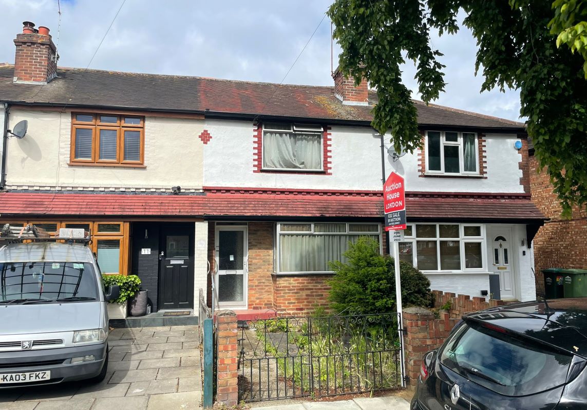 13 Fenton Avenue, Staines-upon-Thames, Middlesex, TW18 1DD