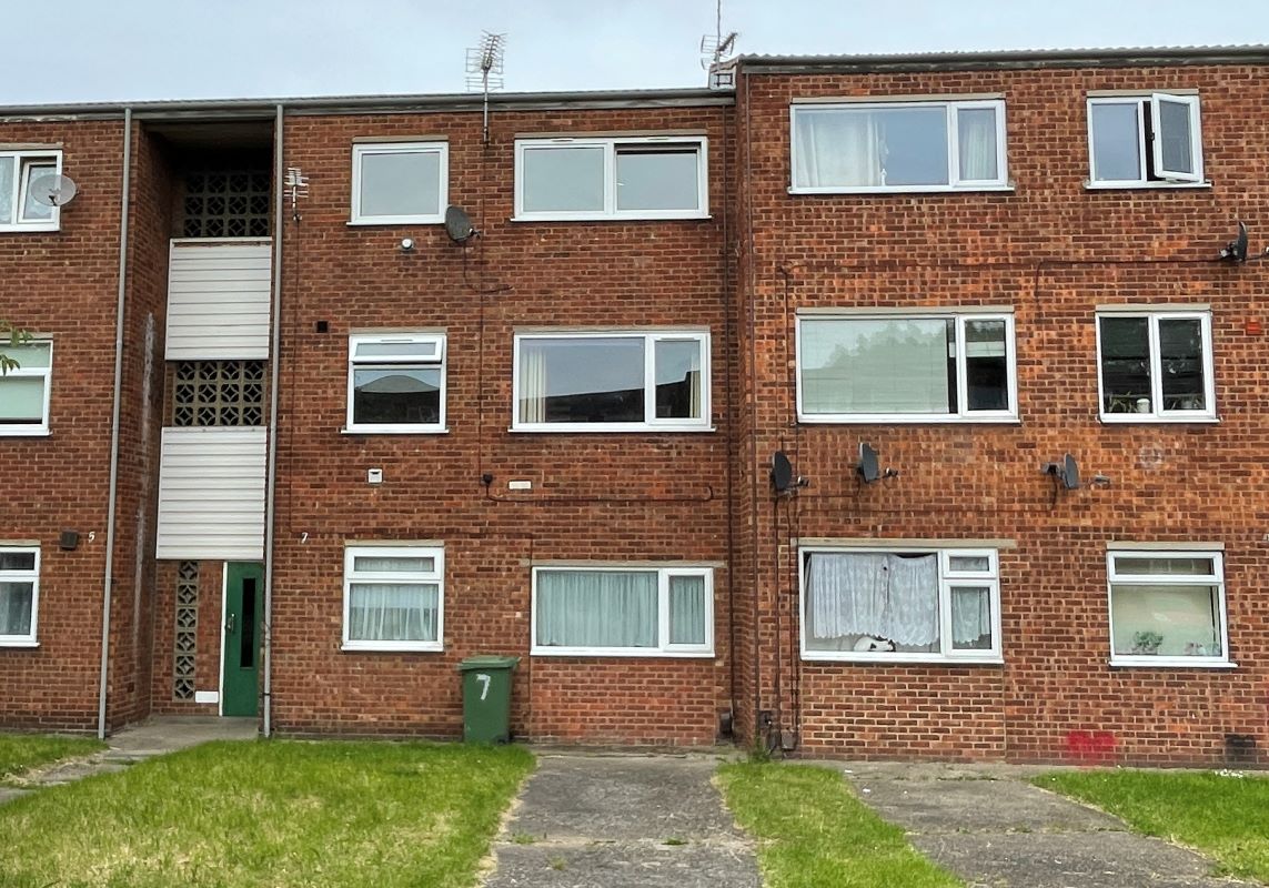 Flat 2, 7 Thorgam Court, Grimsby, South Humberside, DN31 2EU