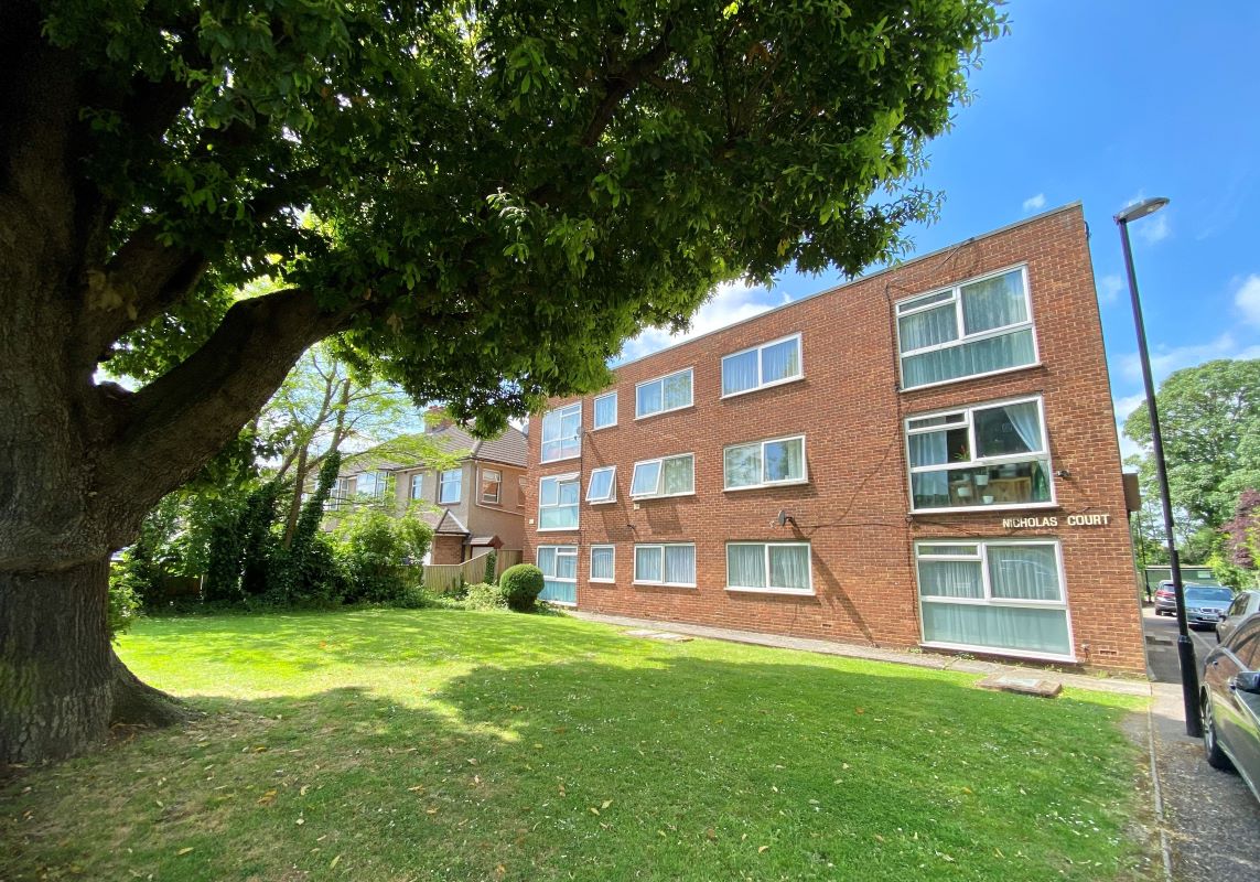 Flat 9 Nicholas Court, 166 Burnt Ash Hill, Lee, London, SE12 0JD