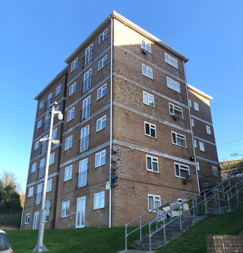 Flat 8 Samuels Tower, Longhill Avenue, Chatham, Kent, ME5 7AT