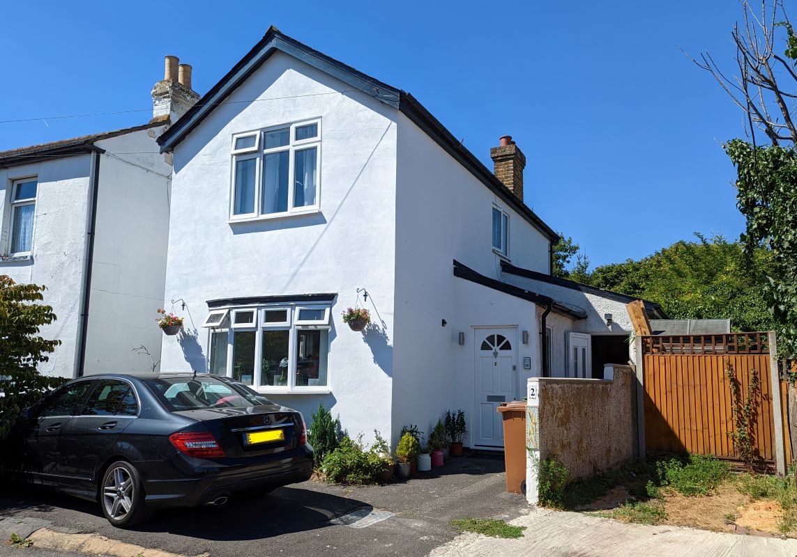 2A St. Andrews Road, Carshalton, Surrey, SM5 2DY