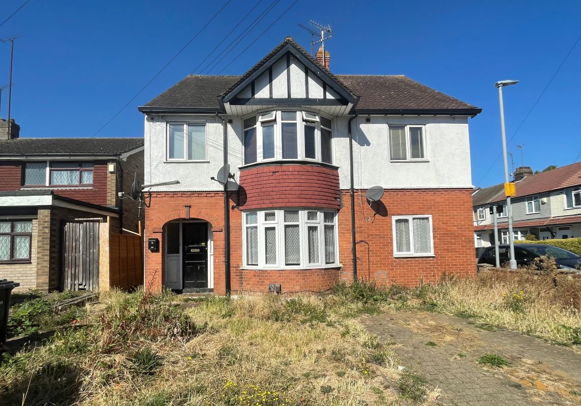 12 The Avenue, Luton, Bedfordshire, LU4 9AG