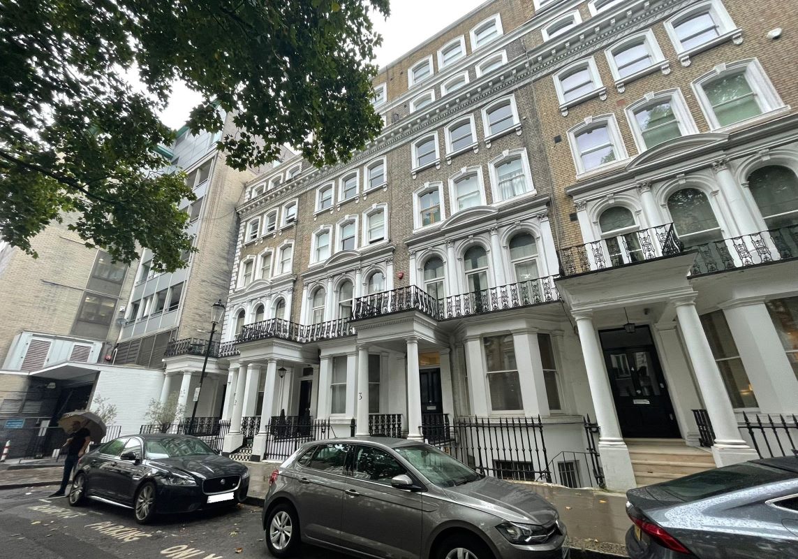 Flat 1, 2-3 Beaufort Gardens, Knightsbridge, London, SW3 1PU