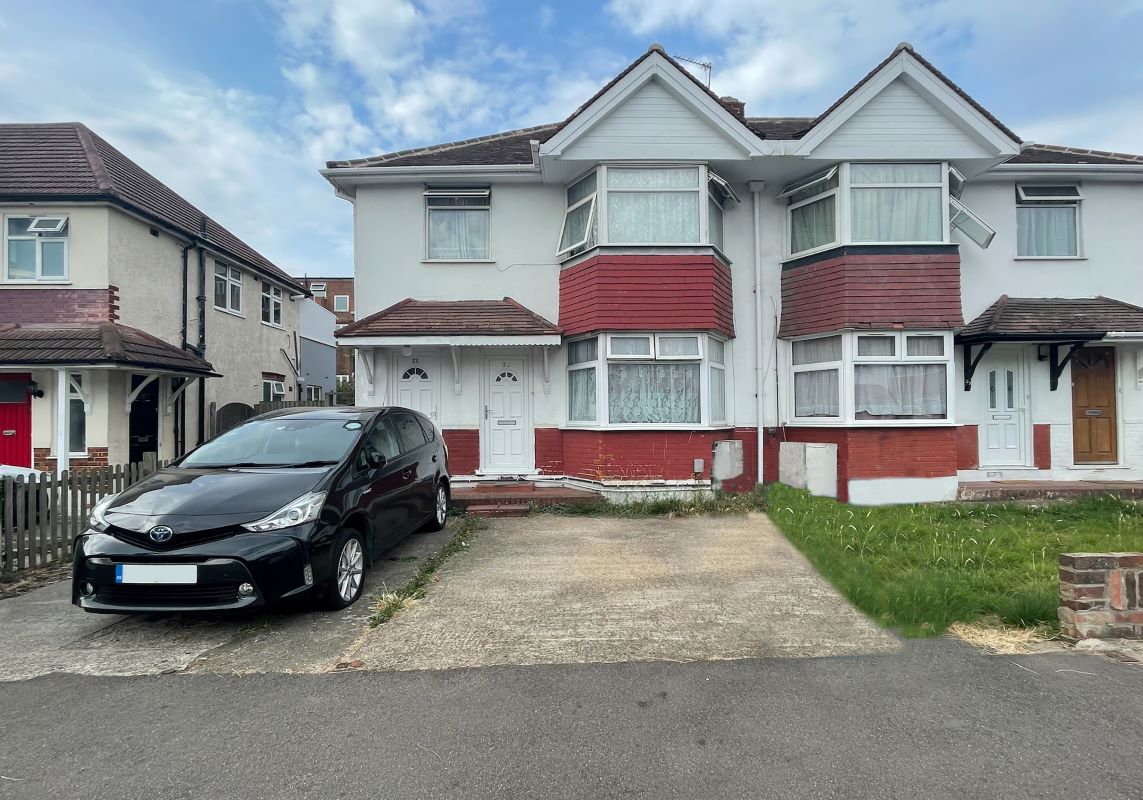 35 Everton Drive, Stanmore, Middlesex, HA7 1EA