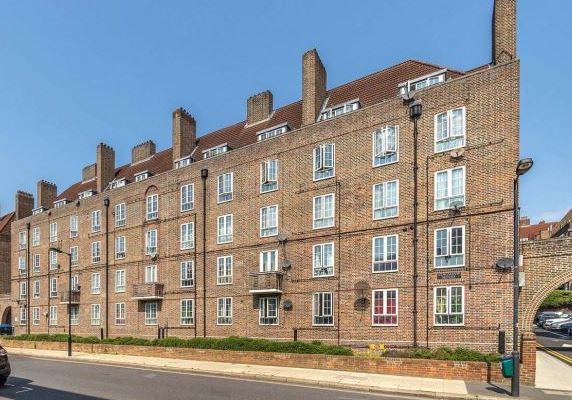 Flat 2 Stagshaw House, East Dulwich Estate, East Dulwich, London, SE22 8DB