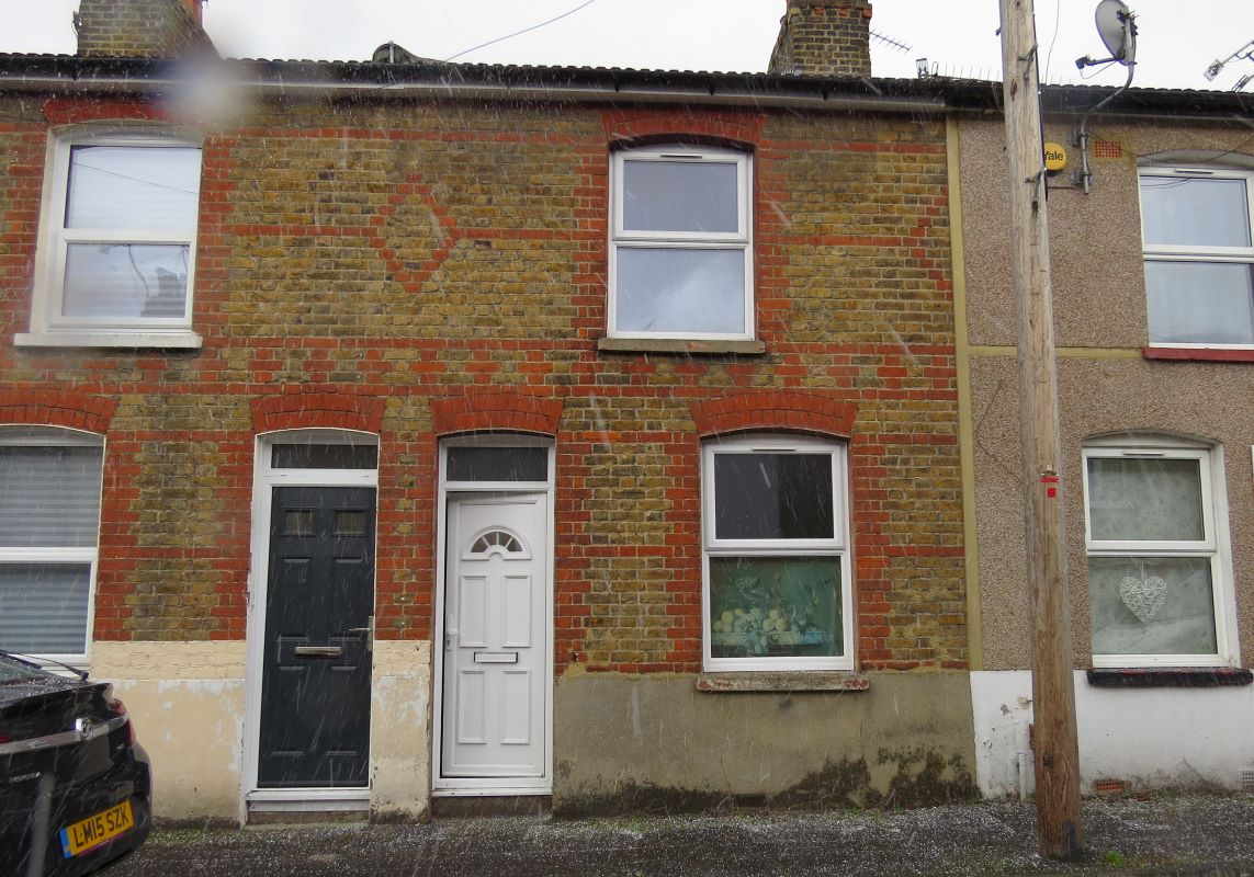 30 Alexandra Road, Gravesend, Kent, DA12 2QQ