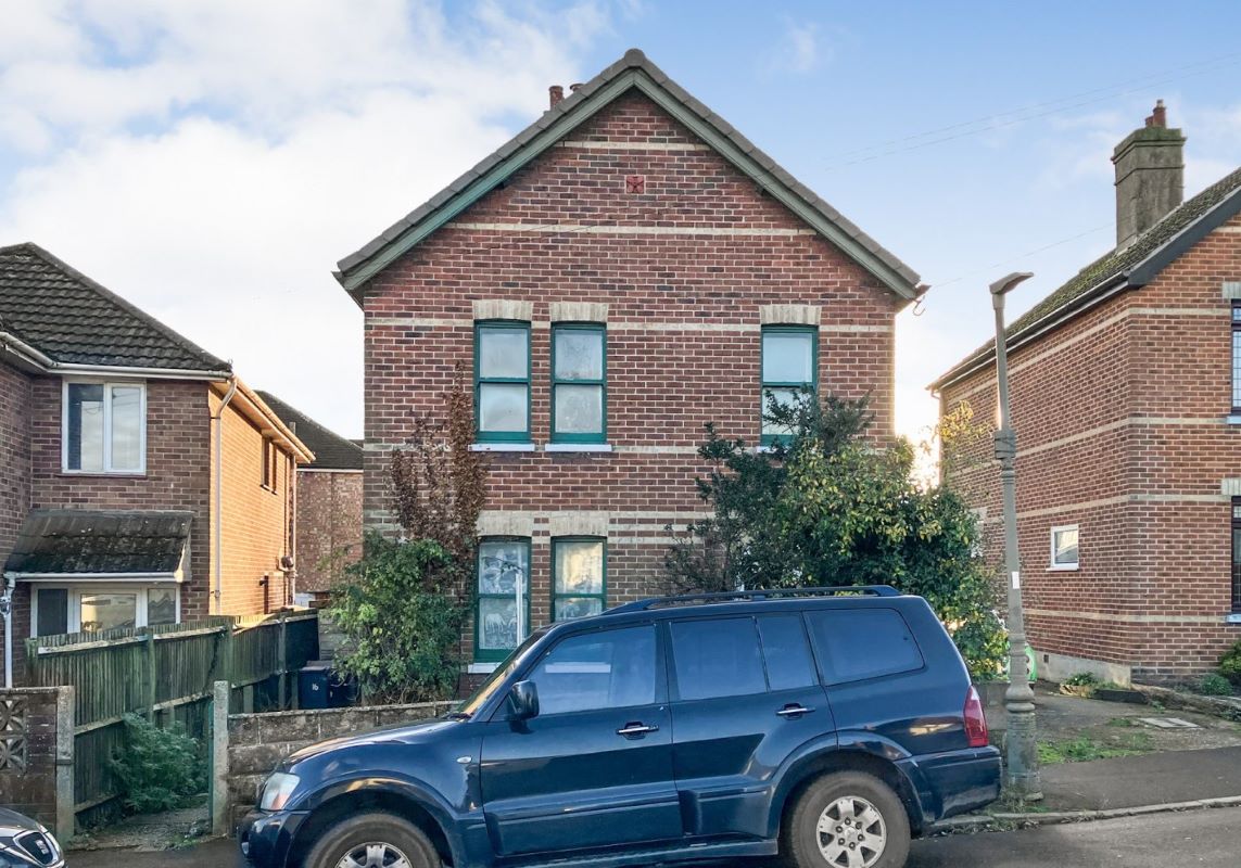 16 Acton Road, Bournemouth, Dorset, BH10 4DW