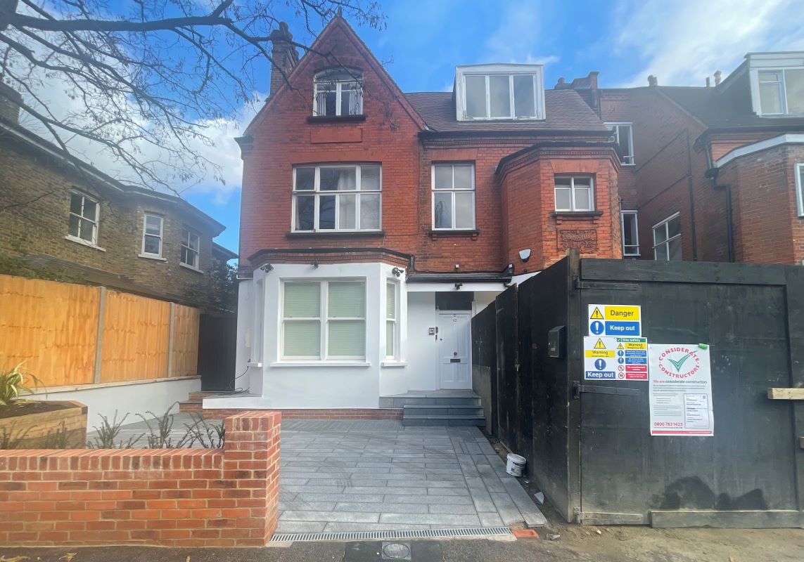 Flat 2, 12 Platt's Lane, Hampstead, London, NW3 7NR