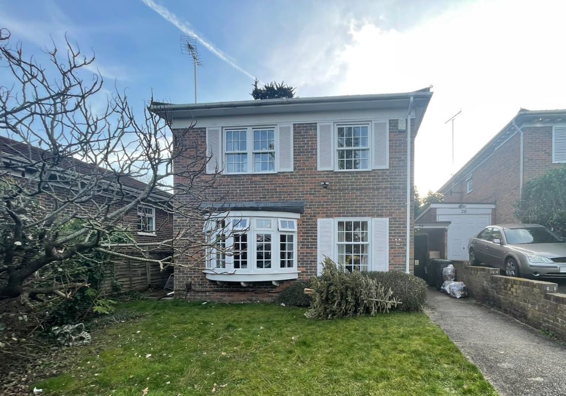 28 Hazelwood, Loughton, Essex, IG10 4ET