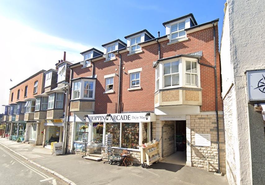 Flat 6 East Court, 2 Kings Road East, Swanage, Dorset, BH19 1ES