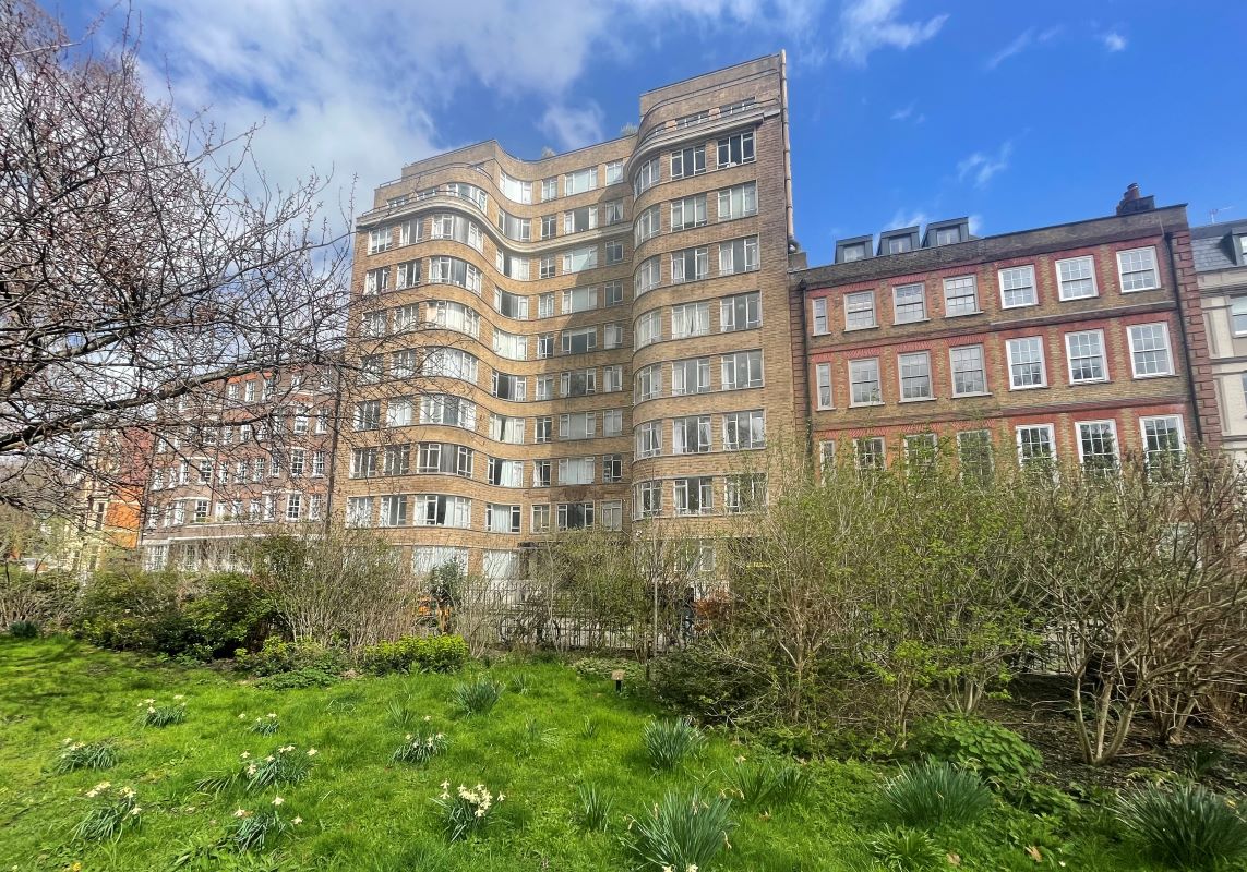 112 Florin Court, 6-9 Charterhouse Square, Barbican, London, EC1M 6ET