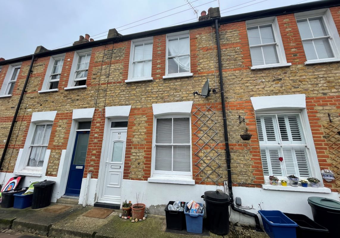 41 Norcutt Road, Twickenham, Middlesex, TW2 6SR