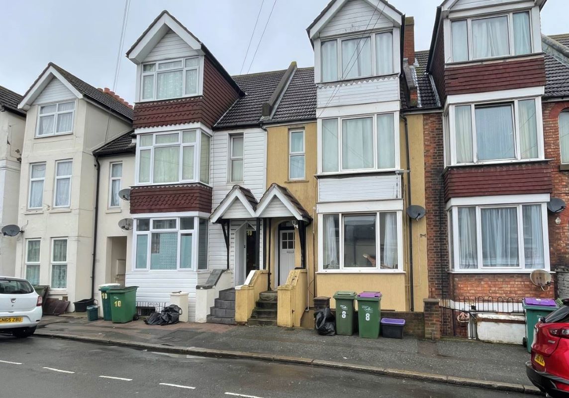 8 Broadmead Road, Folkestone, Kent, CT19 5AN