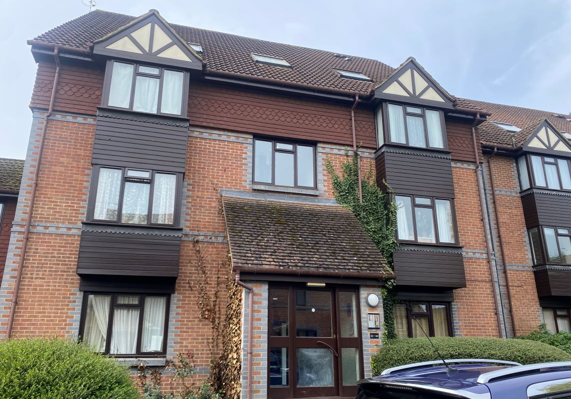 35 Rowe Court Grovelands Road, Reading, Berkshire, RG30 2HY