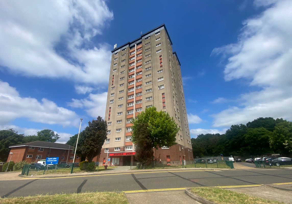 68 Highfield Towers, Hillrise Road, Romford, Essex, RM5 3DQ