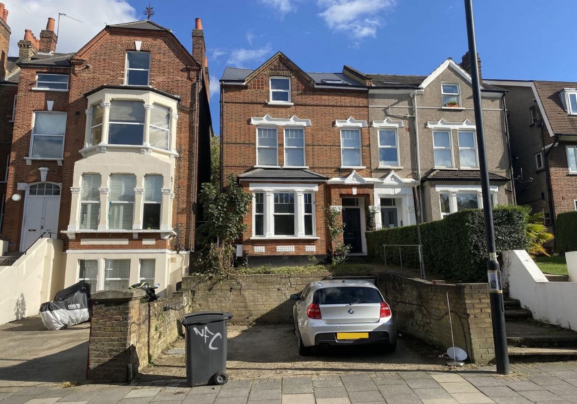 Flat 2, 303 Norwood Road, Lambeth, London, SE24 9AQ