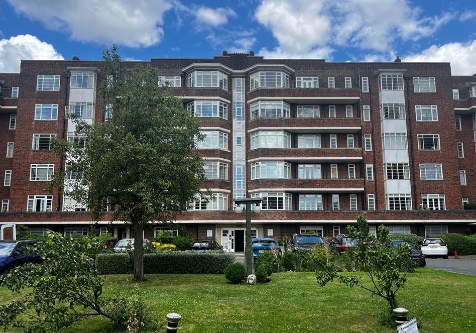 Flat 54 Hillfield Court, Belsize Avenue, Belsize Park, London, NW3 4BG