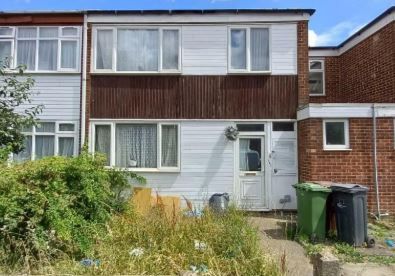 103 Birdbrook Close, Dagenham, Essex, RM10 9XF