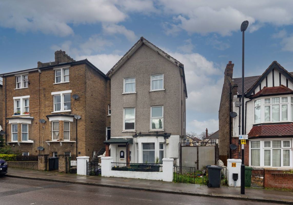 17B Westdown Road, Catford, London, SE6 4RL