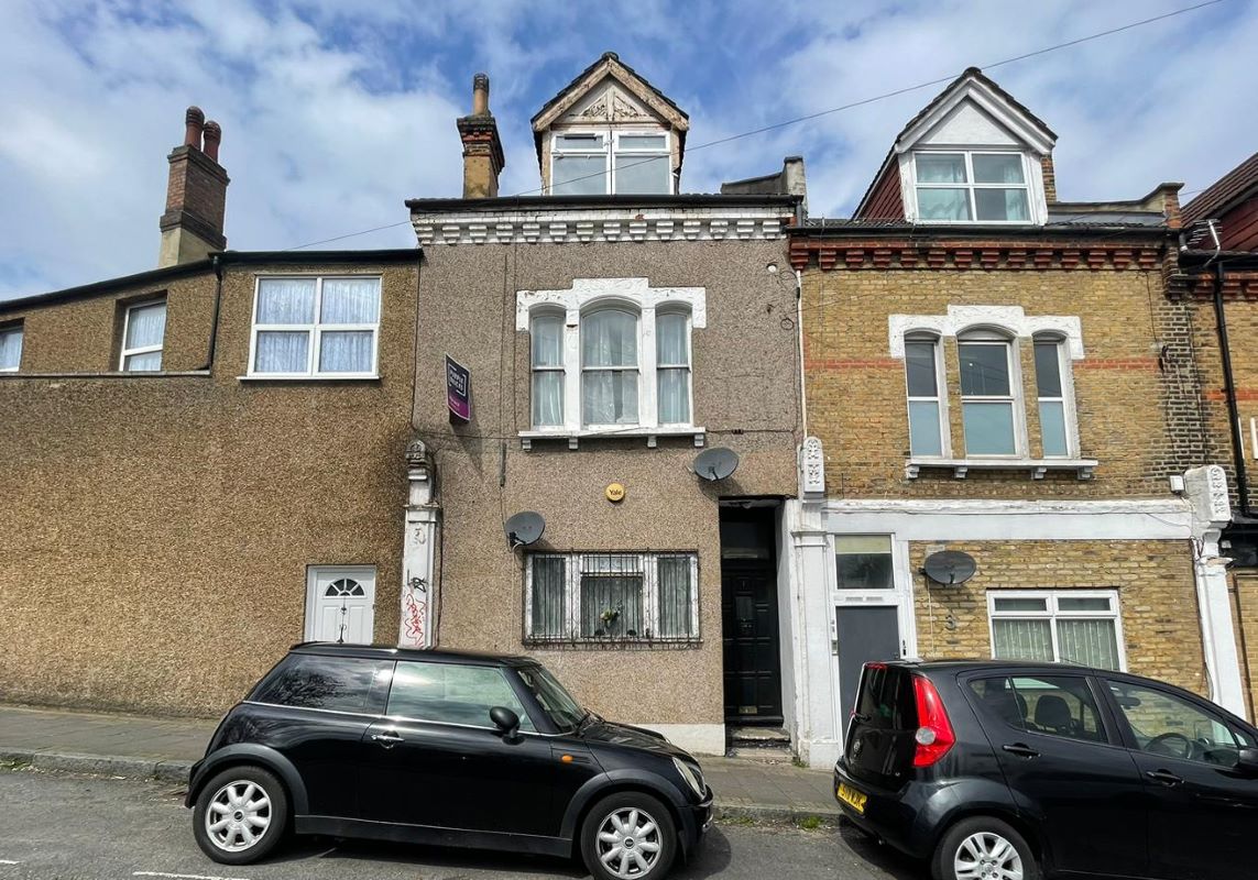 Flat 3, 1 Ridsdale Road, Penge, London, SE20 8AG