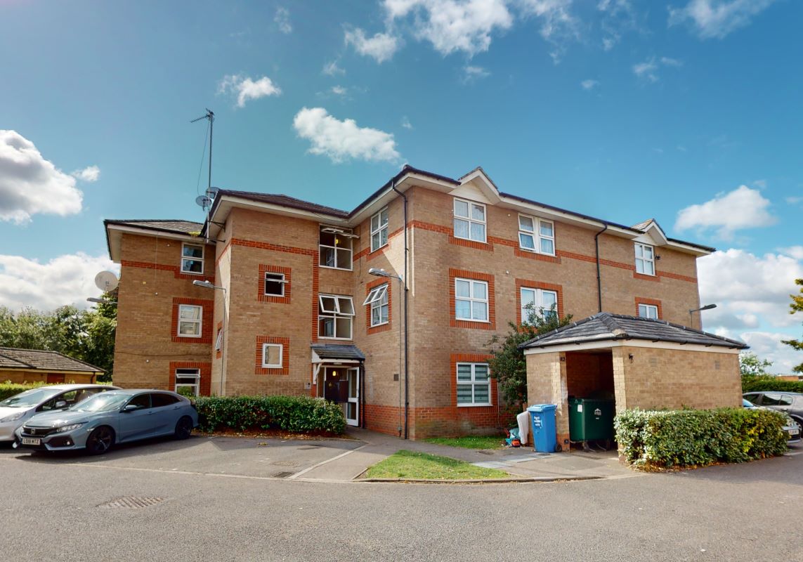 Flat 12 Garner Court, Douglas Road, Stanwell, Staines-upon-Thames, Middlesex, TW19 7HB