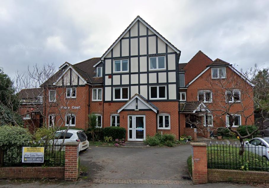 Flat 16 Priory Court, 1 Priory Avenue, Caversham, Reading, Berkshire, RG4 7SN