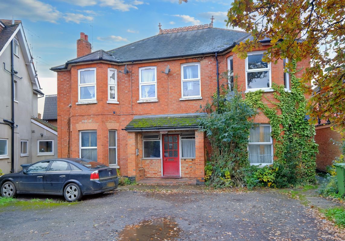 Flat 4, 38-40 Frimley Road, Camberley, Surrey, GU15 3BD