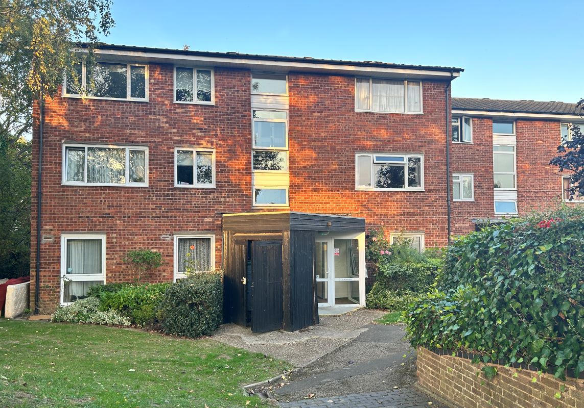 87 Dyke Drive, Orpington, Kent, BR5 4LY