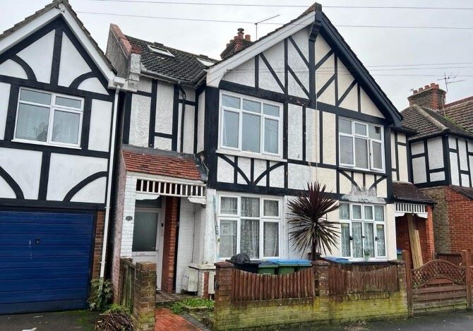 Flat 1, 44 Gordon Avenue, Bognor Regis, West Sussex, PO22 9LS