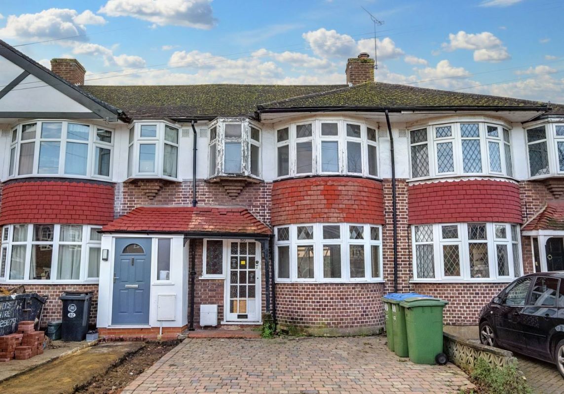 80 Rydens Grove, Hersham, Walton-on-Thames, Surrey, KT12 5RU